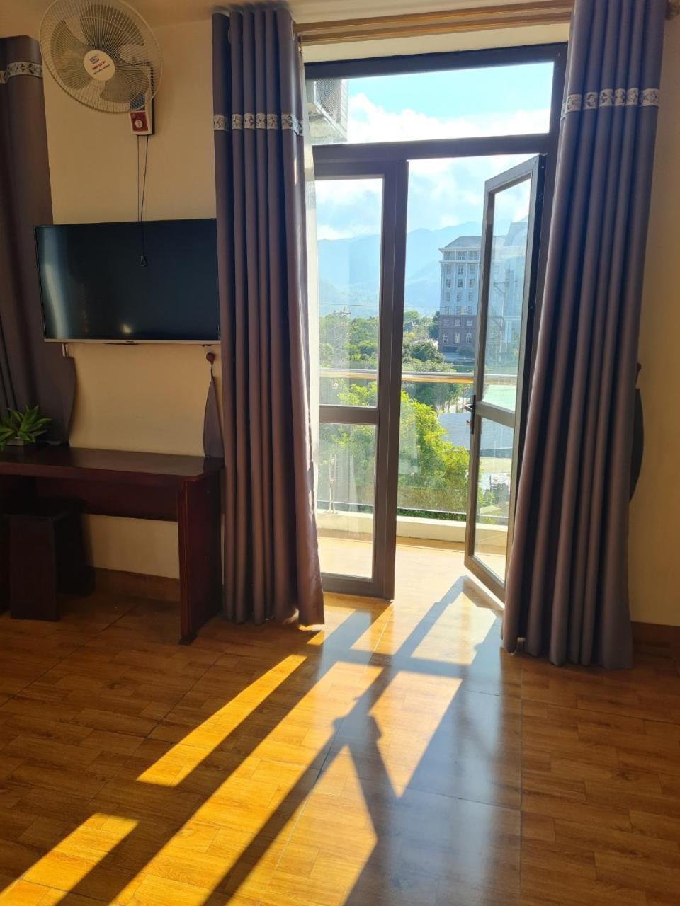 Minh Son Hotel Ta Lan Than Zewnętrze zdjęcie